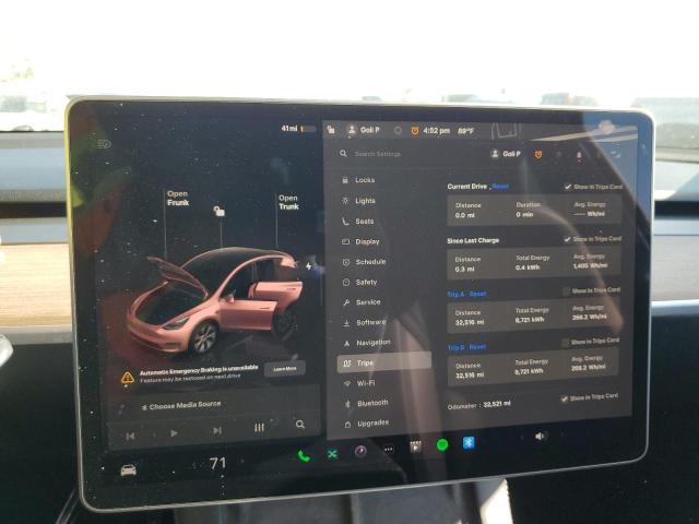 7SAYGDEE7PA079382 - 2023 TESLA MODEL Y Ақ фото 9