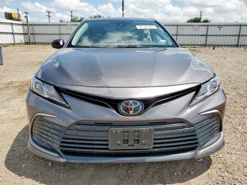 4T1C11AK2PU731477 - 2023 TOYOTA CAMRY LE 灰色 照片 5