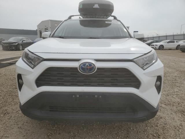 4T3R6RFV6MU021661 - 2021 TOYOTA RAV4 XLE WHITE photo 5