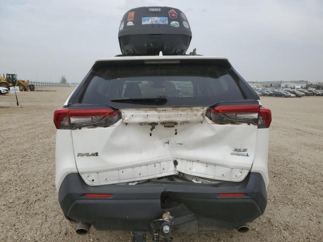 4T3R6RFV6MU021661 - 2021 TOYOTA RAV4 XLE WHITE photo 6