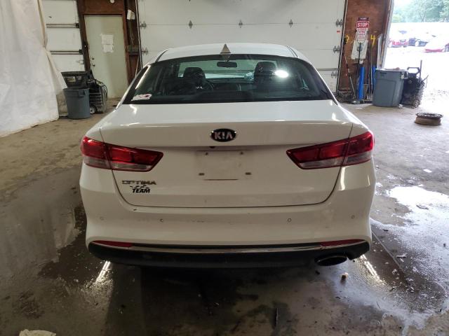 5XXGT4L38JG274713 - 2018 KIA OPTIMA LX WHITE photo 6