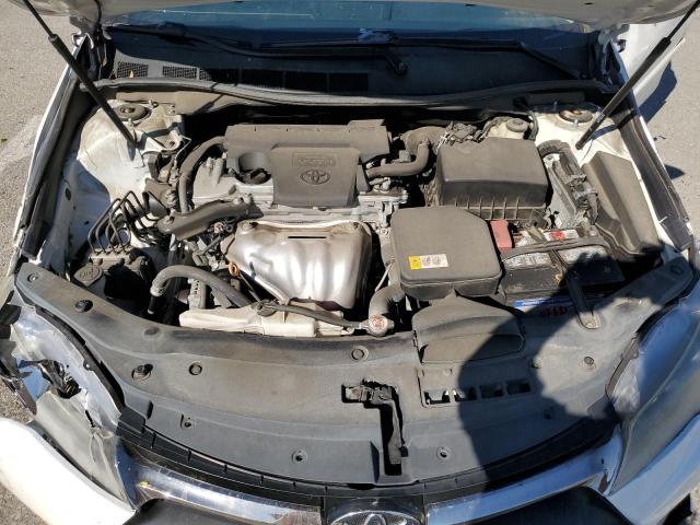 4T1BF1FK6HU376644 - 2017 TOYOTA CAMRY LE WHITE photo 11