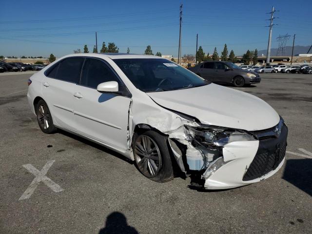 4T1BF1FK6HU376644 - 2017 TOYOTA CAMRY LE WHITE photo 4