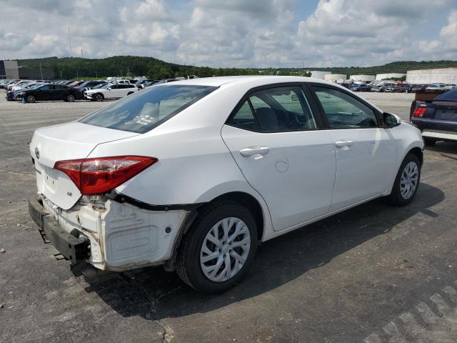 5YFBURHE9JP797518 - 2018 TOYOTA COROLLA IM L WHITE photo 3