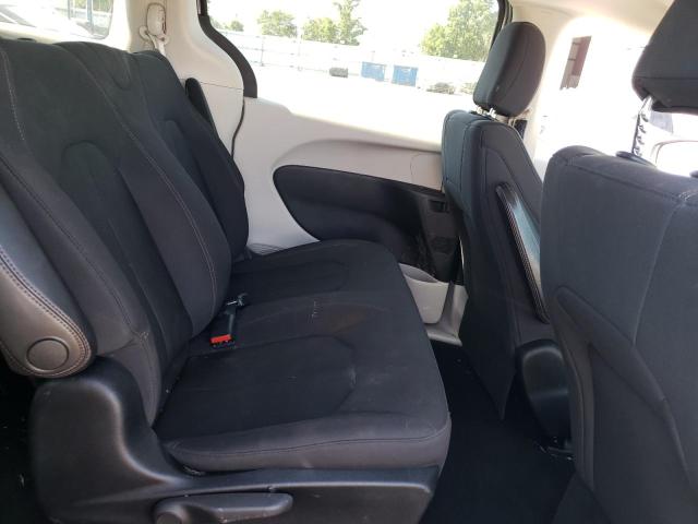 2C4RC1AG2KR597600 - 2019 CHRYSLER PACIFICA L SILVER photo 10