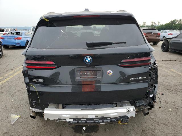 5UX43EU02R9U91727 - 2024 BMW X5 XDRIVE50E BLACK photo 6