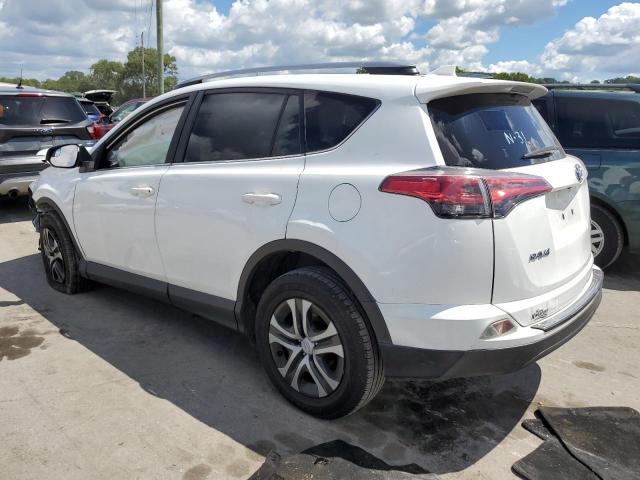 JTMBFREVXJJ219317 - 2018 TOYOTA RAV4 LE WHITE photo 2