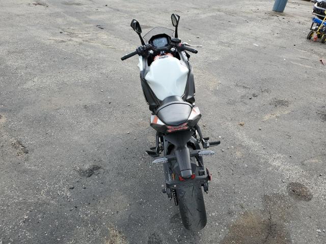 ML5EXER16PDA94752 - 2023 KAWASAKI EX650 R Ақ фото 4