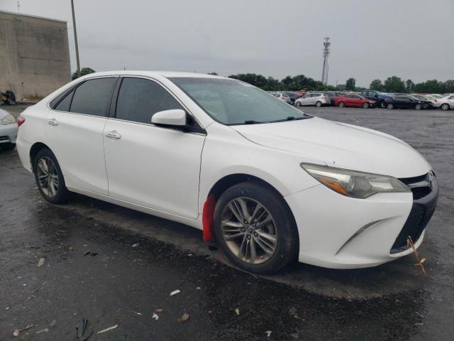 4T1BF1FK7FU089648 - 2015 TOYOTA CAMRY LE WHITE photo 4