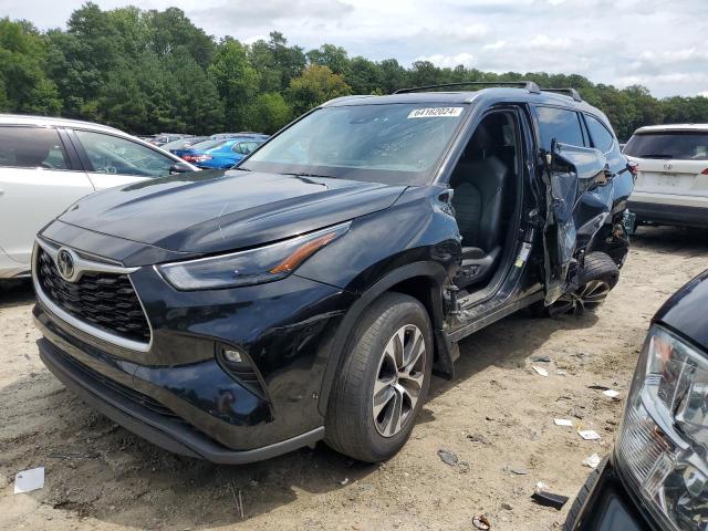 2021 TOYOTA HIGHLANDER XLE, 
