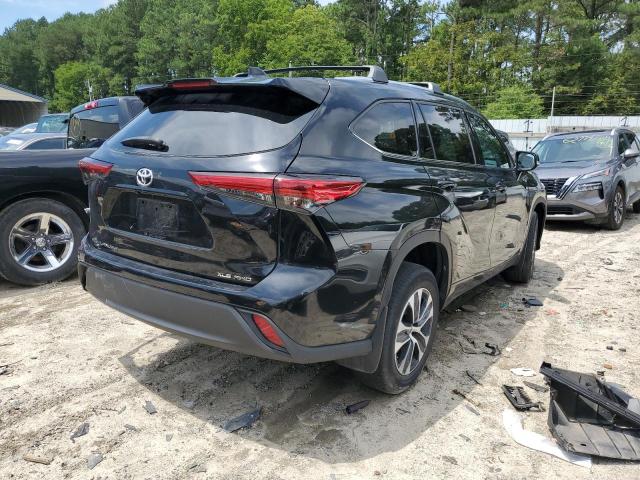 5TDGZRBH6MS064638 - 2021 TOYOTA HIGHLANDER XLE Черный фото 3