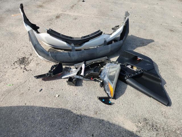 2T3ZFREV6HW354210 - 2017 TOYOTA RAV4 LE WHITE photo 13