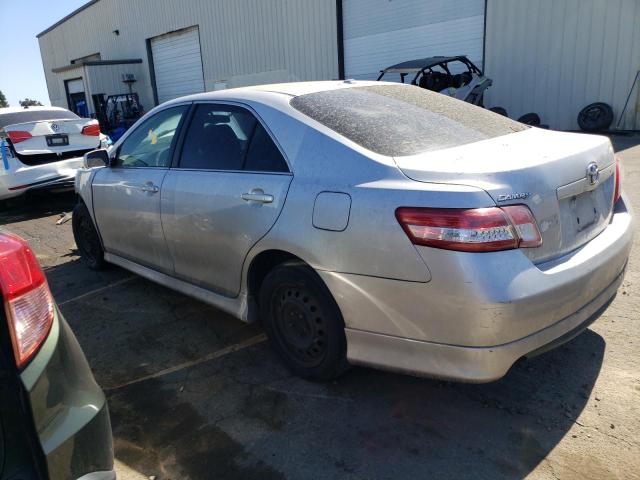 4T1BF3EK9BU586188 - 2011 TOYOTA CAMRY BASE SILVER photo 2