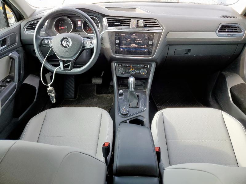 3VV2B7AX3KM098773 - 2019 VOLKSWAGEN TIGUAN SE Grau Foto 8