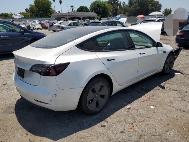 5YJ3E1EA5NF375963 - 2022 TESLA MODEL 3 WHITE photo 3