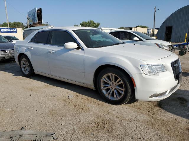 2C3CCAAG7HH647402 - 2017 CHRYSLER 300 LIMITED WHITE photo 4