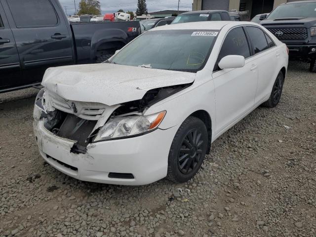 JTNBE46K273054639 - 2007 TOYOTA CAMRY CE WHITE photo 2