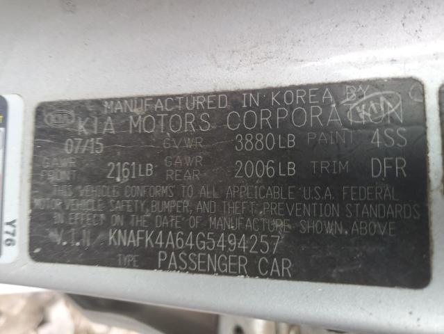 KNAFK4A64G5494257 - 2016 KIA FORTE LX SILVER photo 12