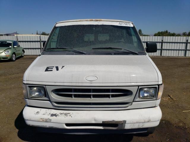 1FBSS31L72HA73338 - 2002 FORD ECONOLINE E350 SUPER DUTY WAGON WHITE photo 5