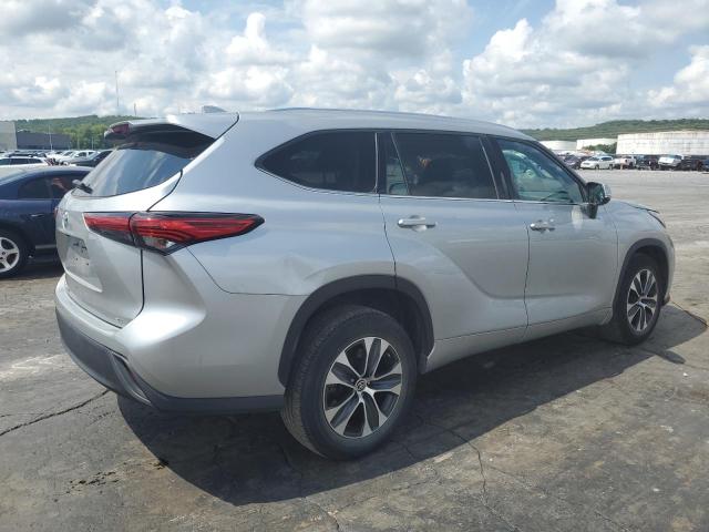 5TDGZRAHXLS502755 - 2020 TOYOTA HIGHLANDER XLE SILVER photo 3