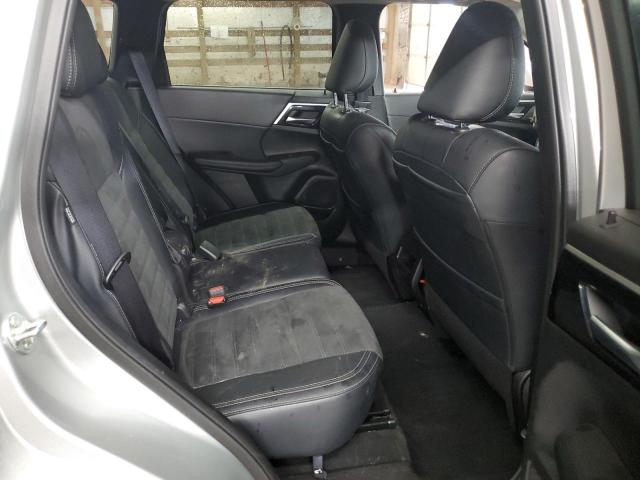 JA4J4VA8XRZ078766 - 2024 MITSUBISHI OUTLANDER SE 银色 照片 11