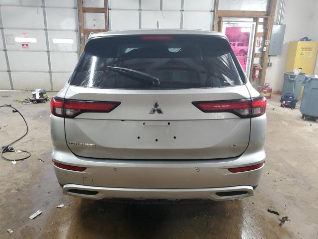 JA4J4VA8XRZ078766 - 2024 MITSUBISHI OUTLANDER SE 银色 照片 6