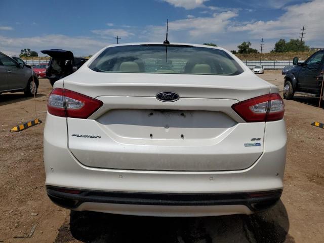 3FA6P0T96GR249600 - 2016 FORD FUSION SE WHITE photo 6