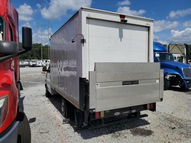 1GB0GRFP8J1339822 - 2018 CHEVROLET EXPRESS G3 WHITE photo 2