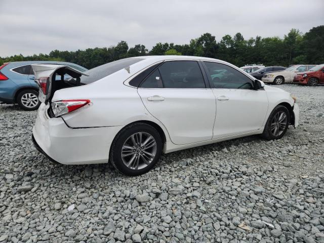 4T1BF1FK1FU111465 - 2015 TOYOTA CAMRY LE WHITE photo 3