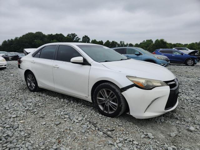 4T1BF1FK1FU111465 - 2015 TOYOTA CAMRY LE WHITE photo 4