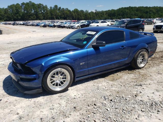 1ZVFT82H675352805 - 2007 FORD MUSTANG GT BLUE photo 1