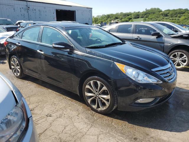 5NPEC4AB6DH719573 - 2013 HYUNDAI SONATA SE BLACK photo 4