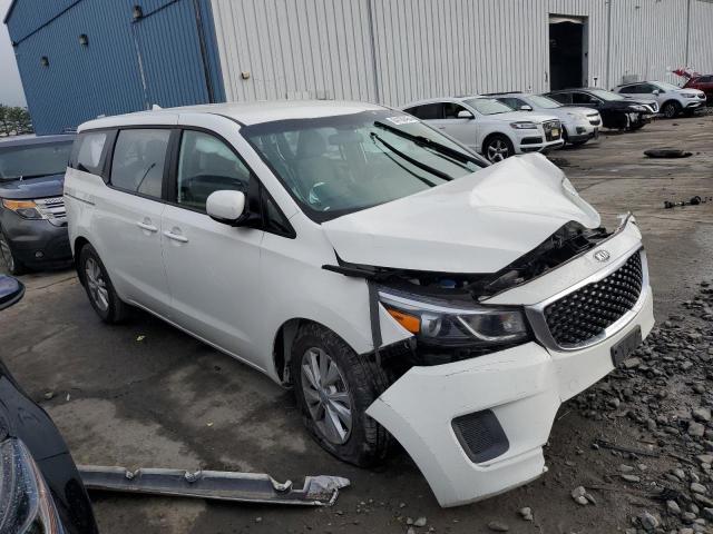 KNDMA5C13H6264807 - 2017 KIA SEDONA L WHITE photo 4