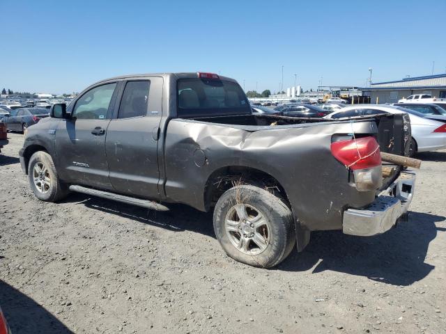 5TFBV54118X081975 - 2008 TOYOTA TUNDRA DOUBLE CAB GRAY photo 2