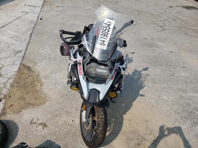 WB10J5300KZF78278 - 2019 BMW R 1250 GS ADVENTURE GRAY photo 5