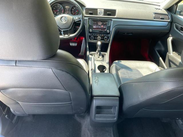 1VWDT7A32HC064879 - 2017 VOLKSWAGEN PASSAT R-LINE Grau Foto 9