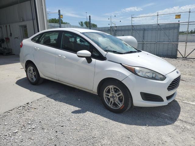3FADP4BJ4KM156137 - 2019 FORD FIESTA SE WHITE photo 4