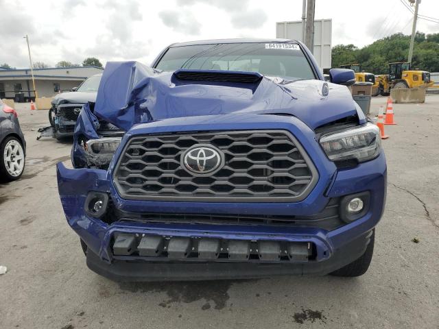 3TYCZ5ANXNT100433 - 2022 TOYOTA TACOMA DOUBLE CAB BLUE photo 5