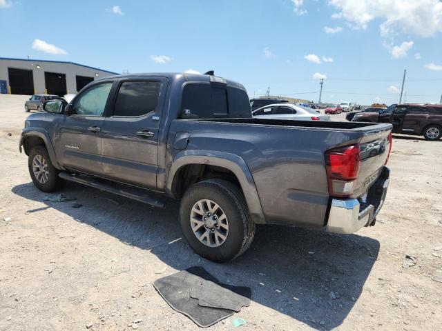 5TFAZ5CNXJX059211 - 2018 TOYOTA TACOMA DOUBLE CAB ნაცრისფერი ფოტო 2