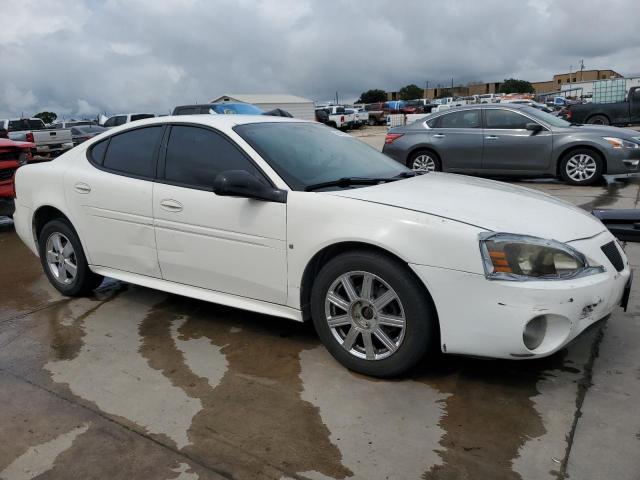 2G2WP552281169695 - 2008 PONTIAC GRAND PRIX WHITE photo 4