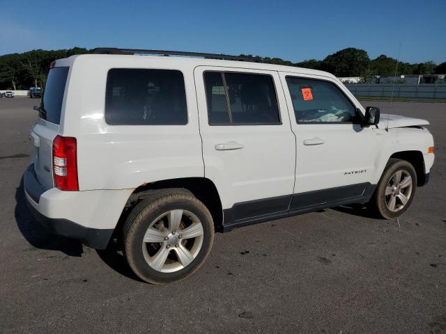 1C4NJRFB6ED904631 - 2014 JEEP PATRIOT LATITUDE WHITE photo 3