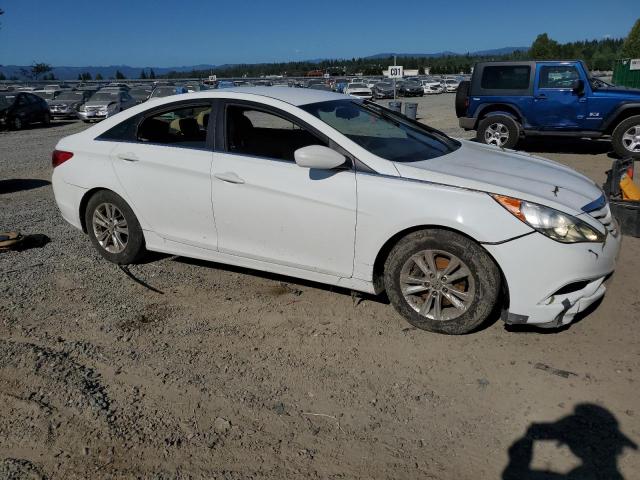 5NPEB4AC9CH485696 - 2012 HYUNDAI SONATA GLS WHITE photo 4