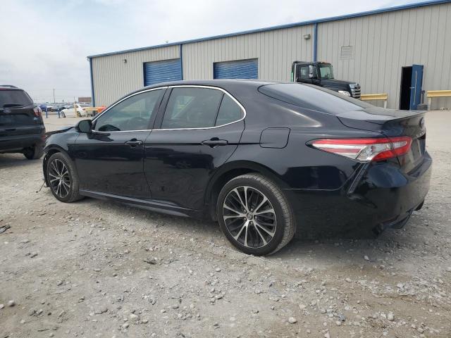 4T1B11HK5JU670747 - 2018 TOYOTA CAMRY L BLACK photo 2