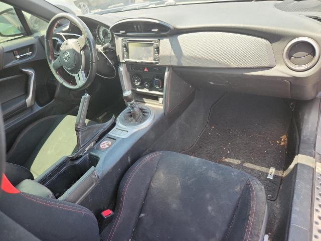 JF1ZNAA10F9704134 - 2015 TOYOTA SCION FR-S SILVER photo 8