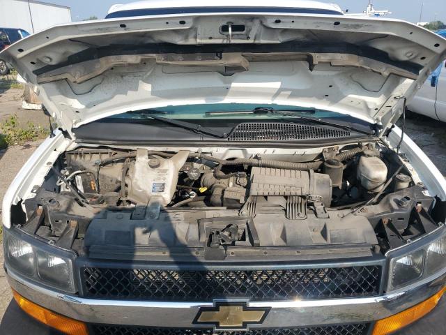 1GCWGAFG5J1904969 - 2018 CHEVROLET EXPRESS G2 WHITE photo 12