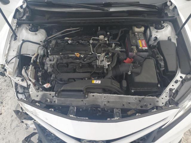 4T1B11HK0JU538088 - 2018 TOYOTA CAMRY L WHITE photo 11