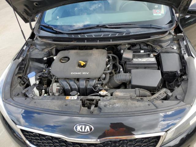 3KPFK4A70HE050861 - 2017 KIA FORTE LX BLACK photo 11