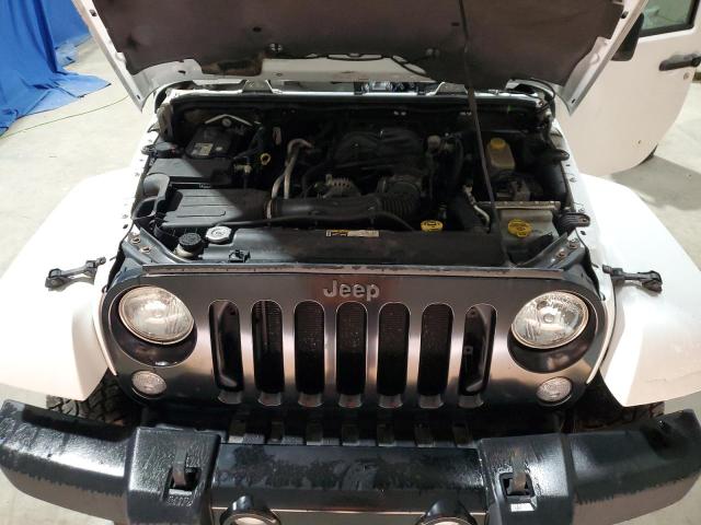 1C4BJWEG1EL322781 - 2014 JEEP WRANGLER U SAHARA WHITE photo 12
