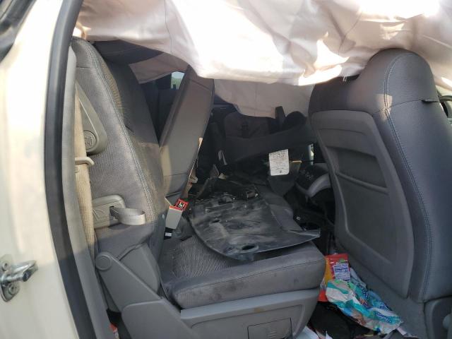 1GNKVGKD0FJ306564 - 2015 CHEVROLET TRAVERSE LT WHITE photo 11