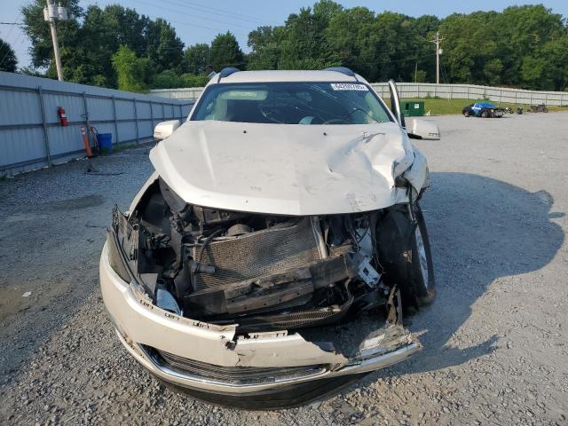 1GNKVGKD0FJ306564 - 2015 CHEVROLET TRAVERSE LT WHITE photo 5